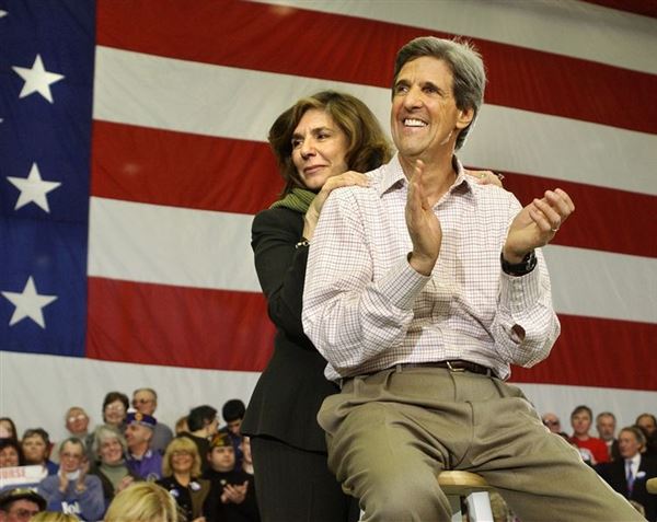 Groups take aim at Kerry s wealthy wife