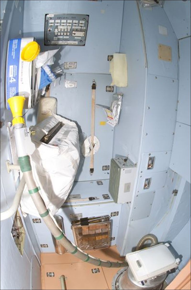 space toilet station bathroom iss international poop astronauts nasa residents fix astronaut compartment module shows using toilets zvezda service scoop