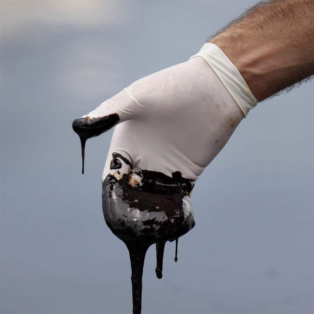 Gulf-Spill-Anniversary-Barataria-Bay-glove