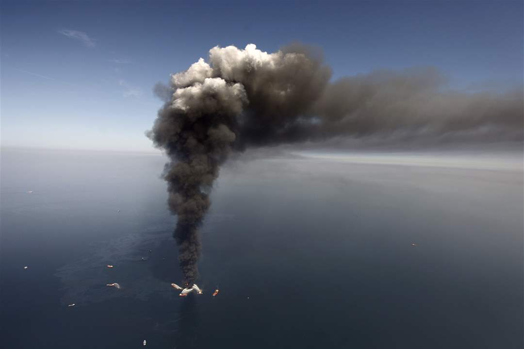 Gulf-Spill-Anniversary-smoke-plume