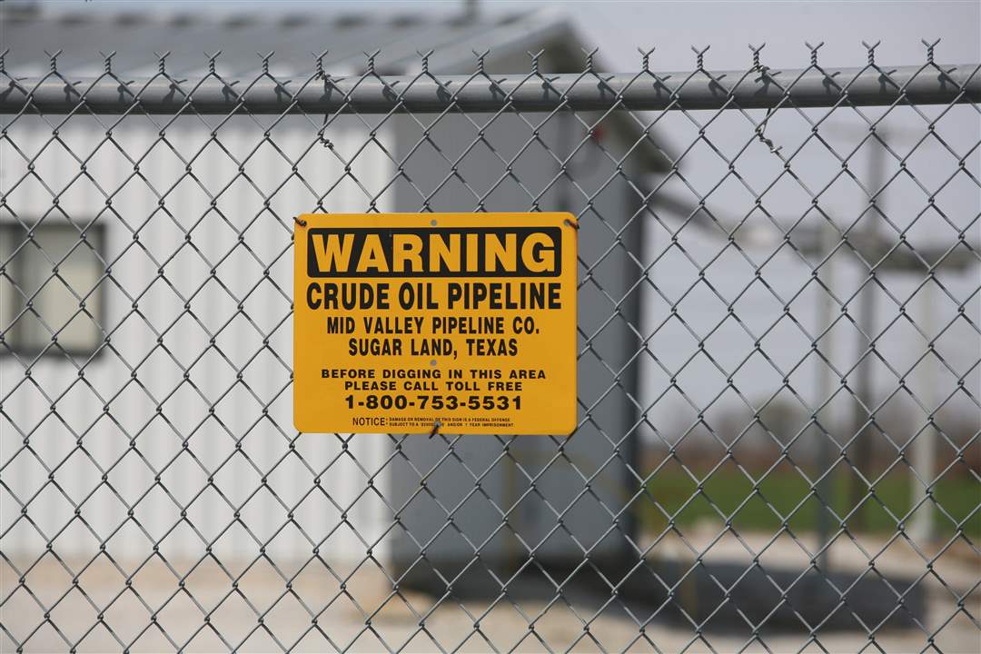 Crude-oil-sign-Cygnet