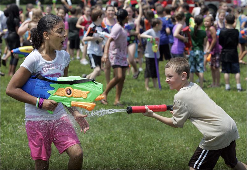 Monroe-STUDENTS-IMMERSED-IN-SUPER-SOAKER-STUDIES.jpg