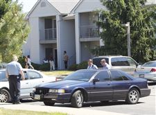 shooting toledo police south apartments club suspect search investigate