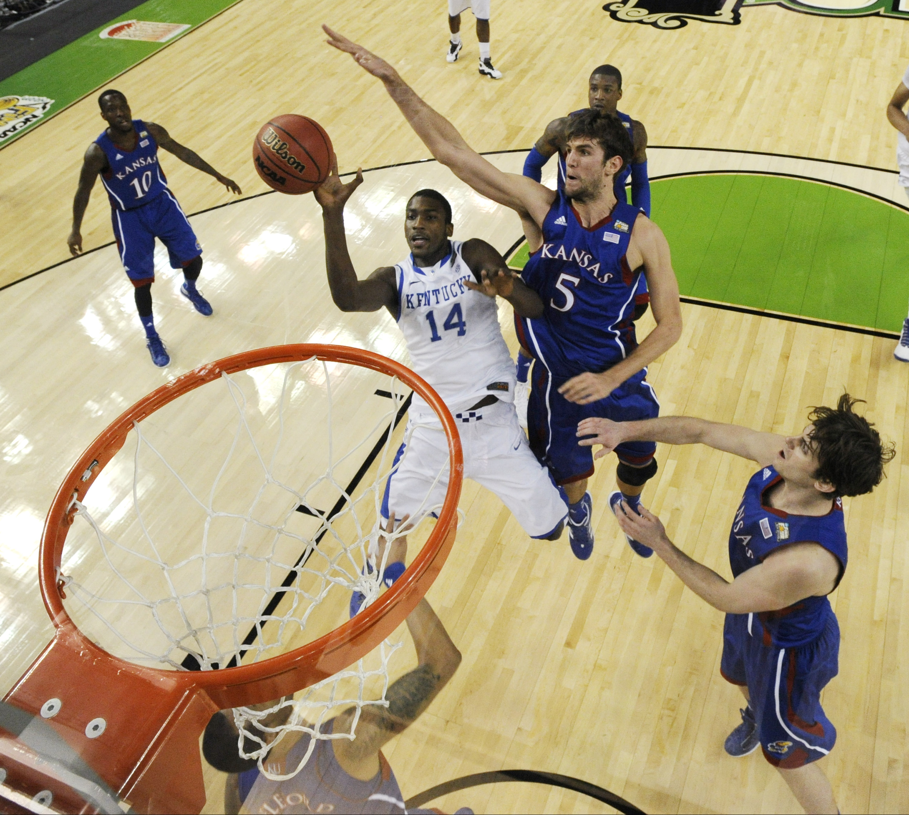 Kentucky Men’s Basketball Beats Kansas 67-59 To Win Title Game, First ...