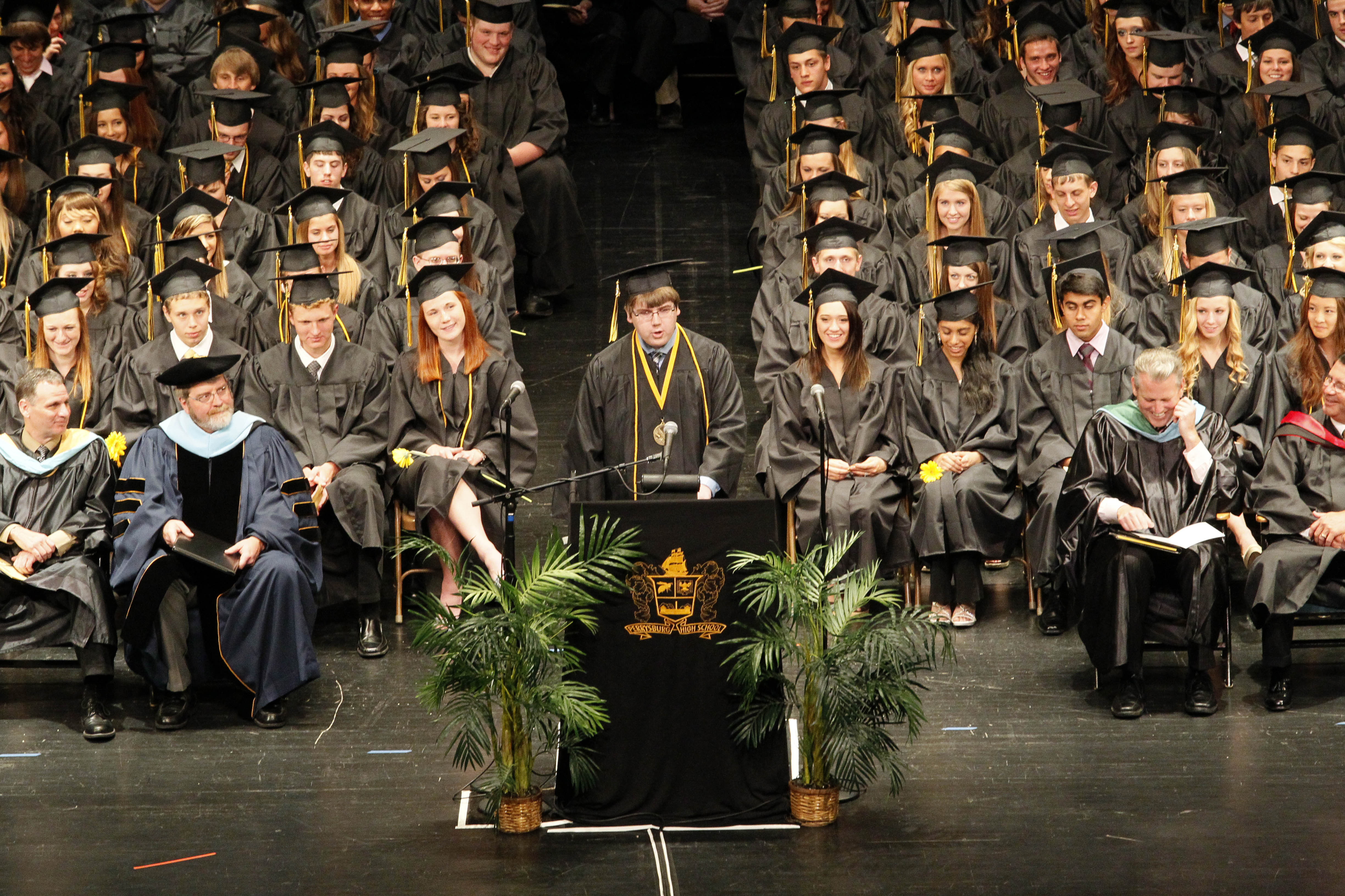 Perrysburg High School graduates 340 - The Blade