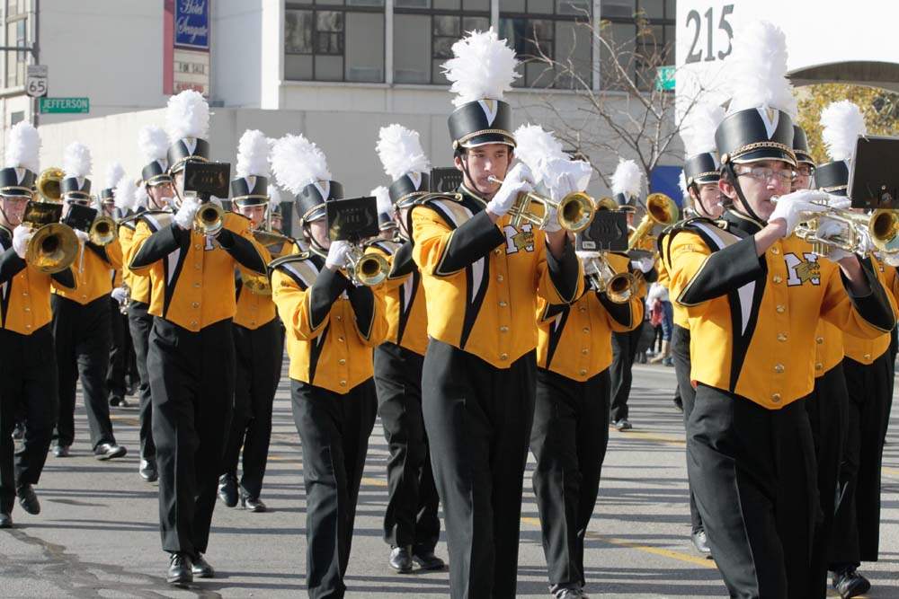 Holiday-Parade-Sylvania-Northview-High-School-Marching-Band