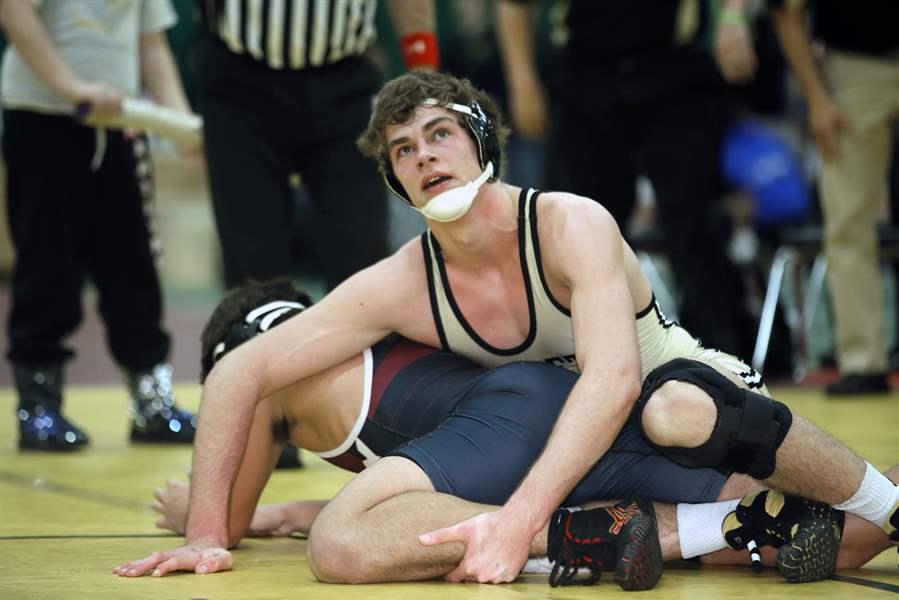 Perrysburg wrestling eyeing league title, return to Columbus for state