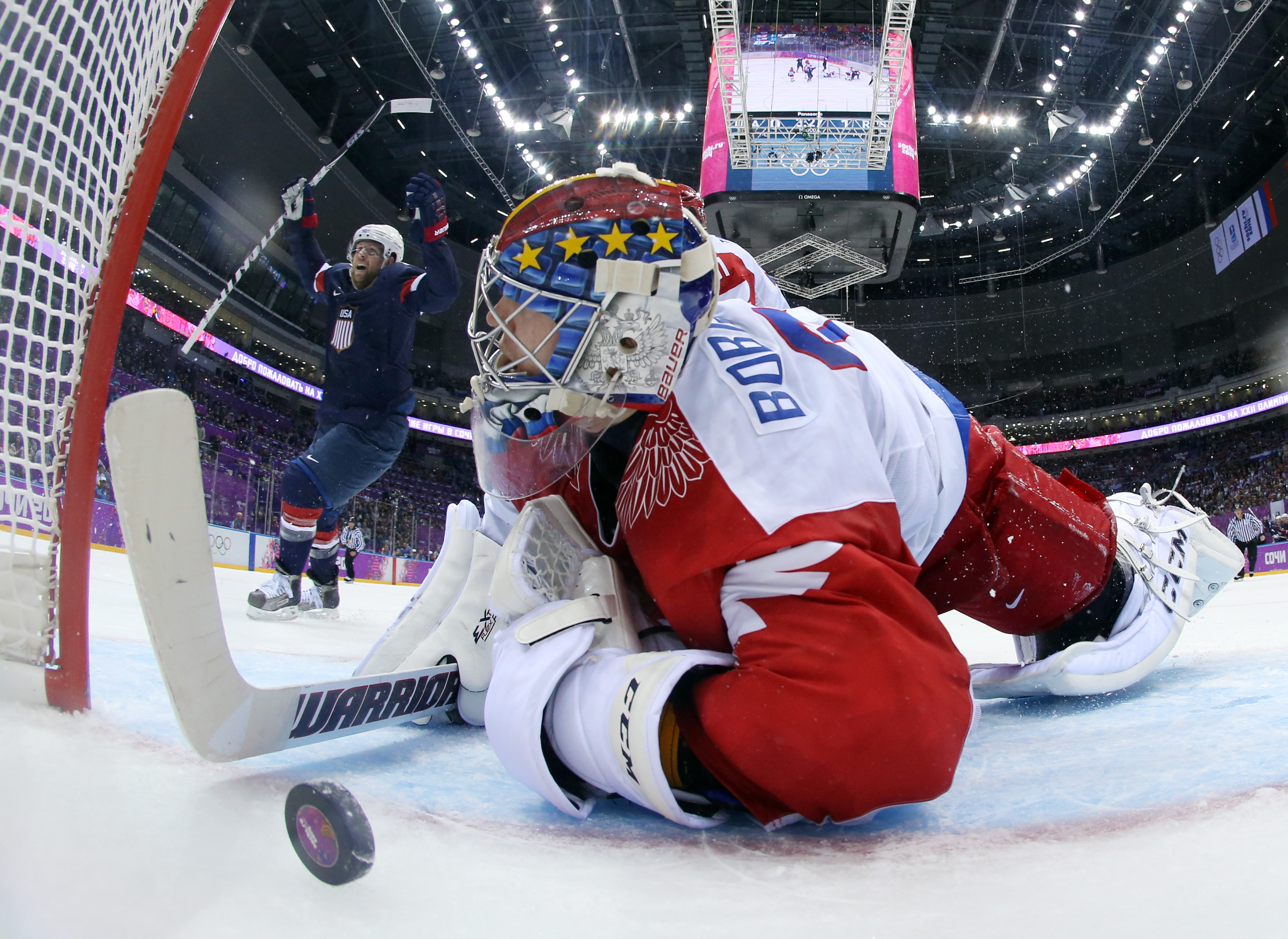 t-j-oshie-s-4-shootout-goals-lead-us-past-russia-3-2-in-a-thriller