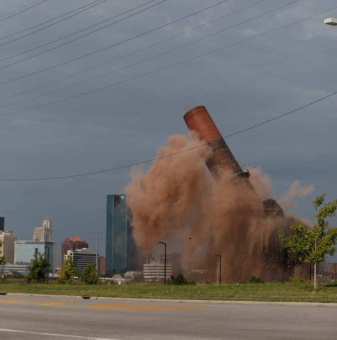 shortening-the-last-smokestack-at-former-toledo-edison-power-plant