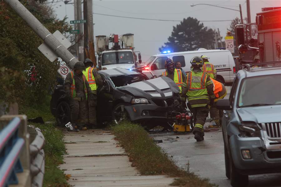 Toledo Woman Dies After Car Hit Utility Pole - The Blade