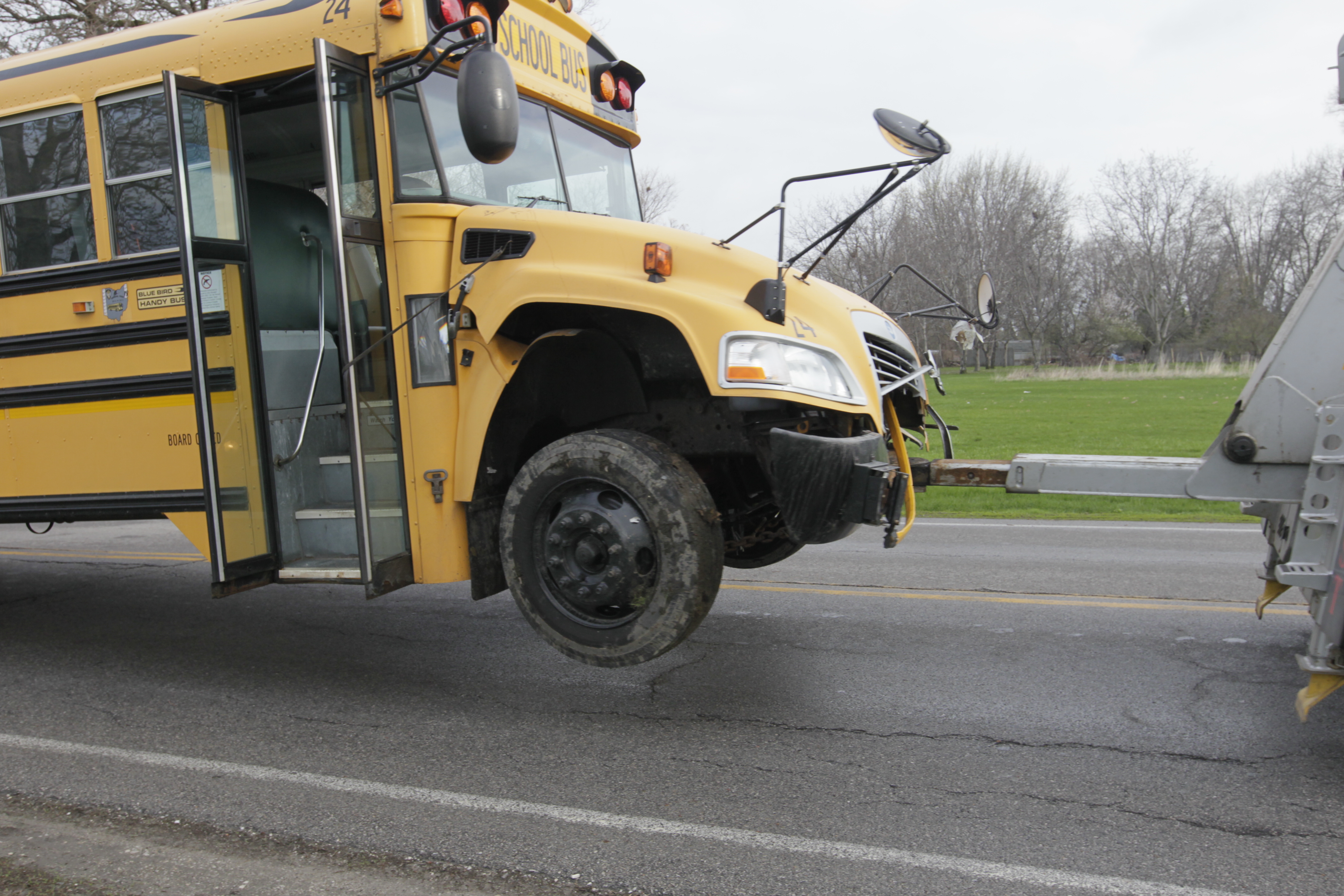 School Bus, Car Crash Head-on In Oregon And Leave 3 Injured - The Blade