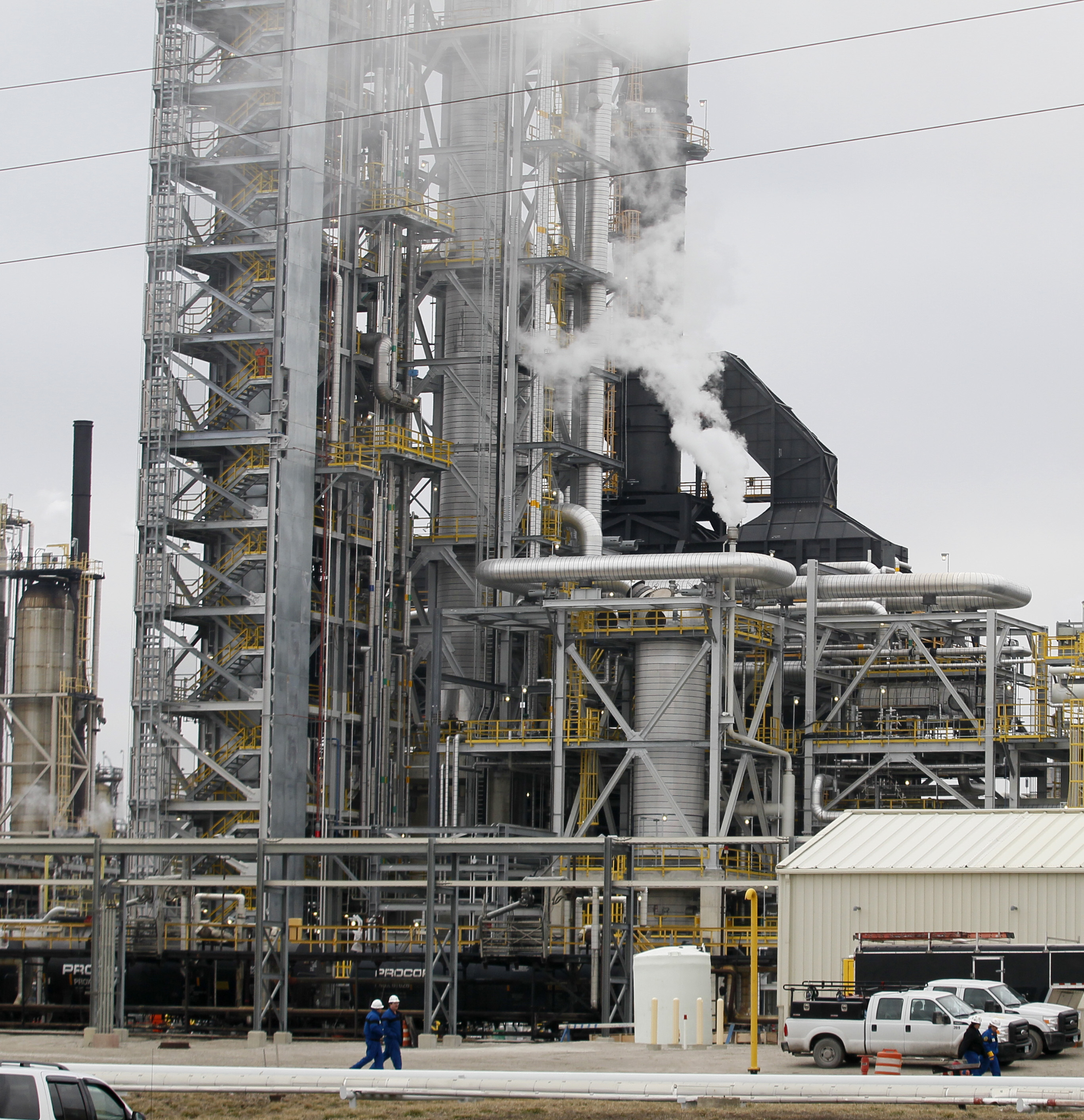 Union members ratify new contract at BP-Husky - The Blade