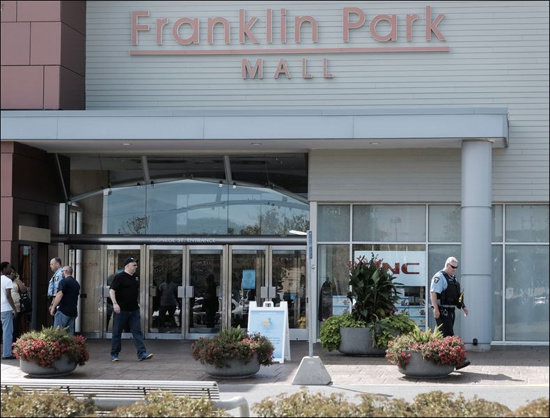 Police Respond To Shooting Outside Franklin Park Mall Toledo Blade 5999