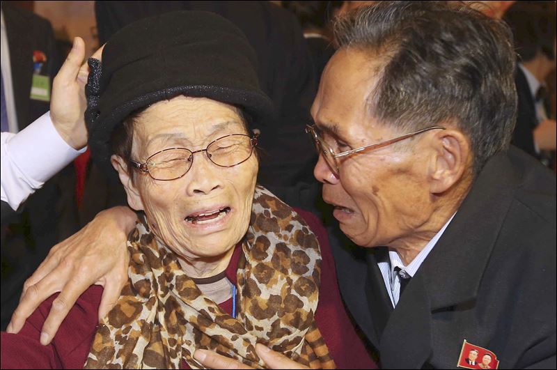 Koreans meet kin after six decades apart