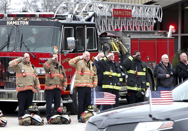 Thousands Honor Firefighter Who Died Battling Blaze The Blade