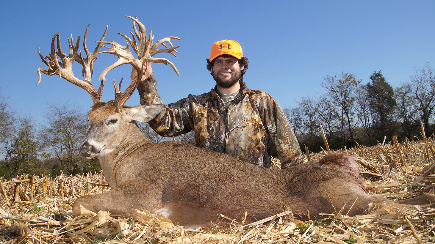 Monster Tennessee buck flirts with record - The Blade