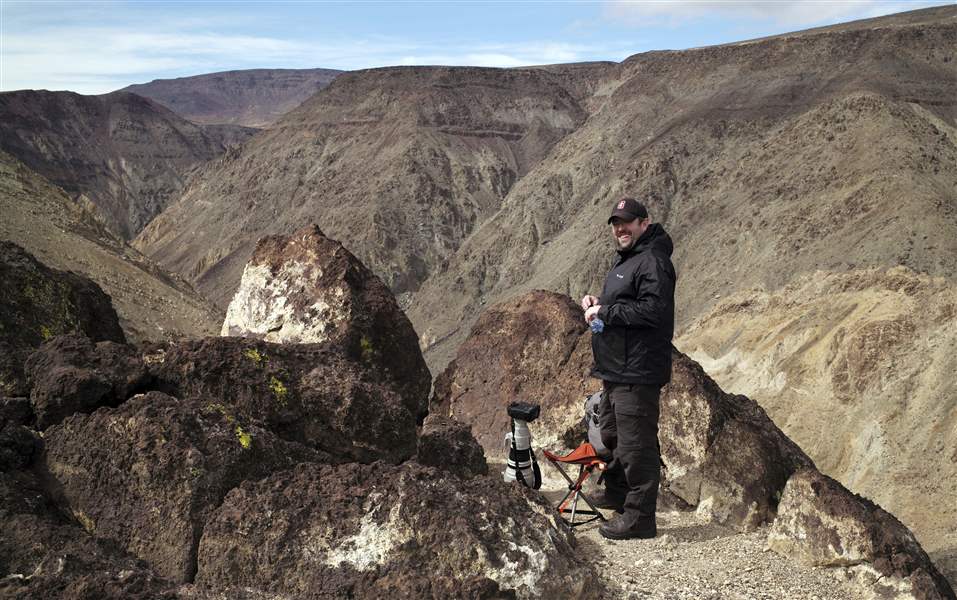 Visitors flock to Death Valley to watch jets zip through Star Wars