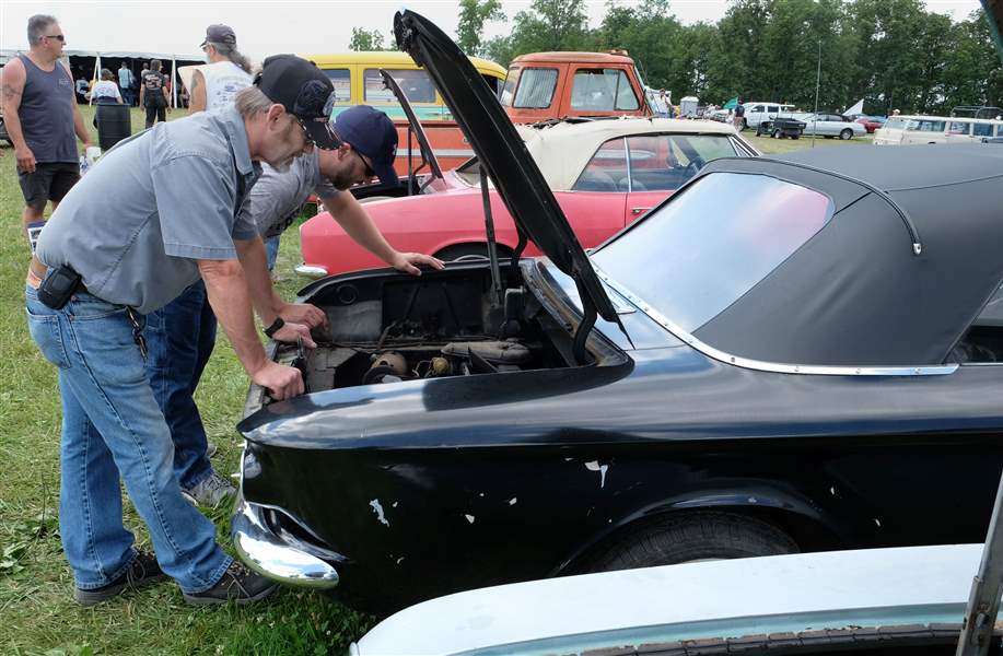 Norwalk vintage car auction brings in $2 million - The Blade