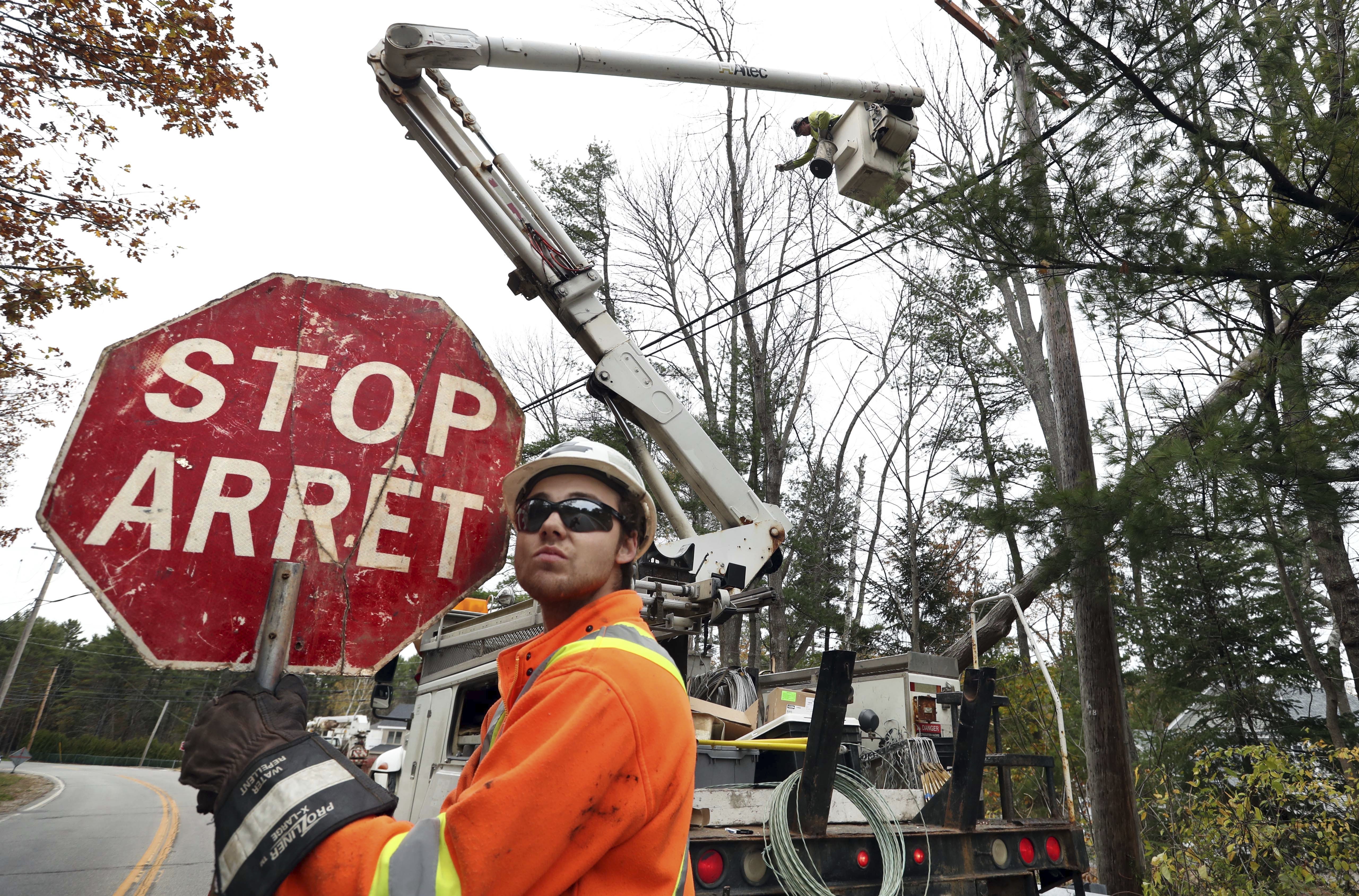 hundreds-of-utility-crews-working-in-maine-on-power-outages-the-blade