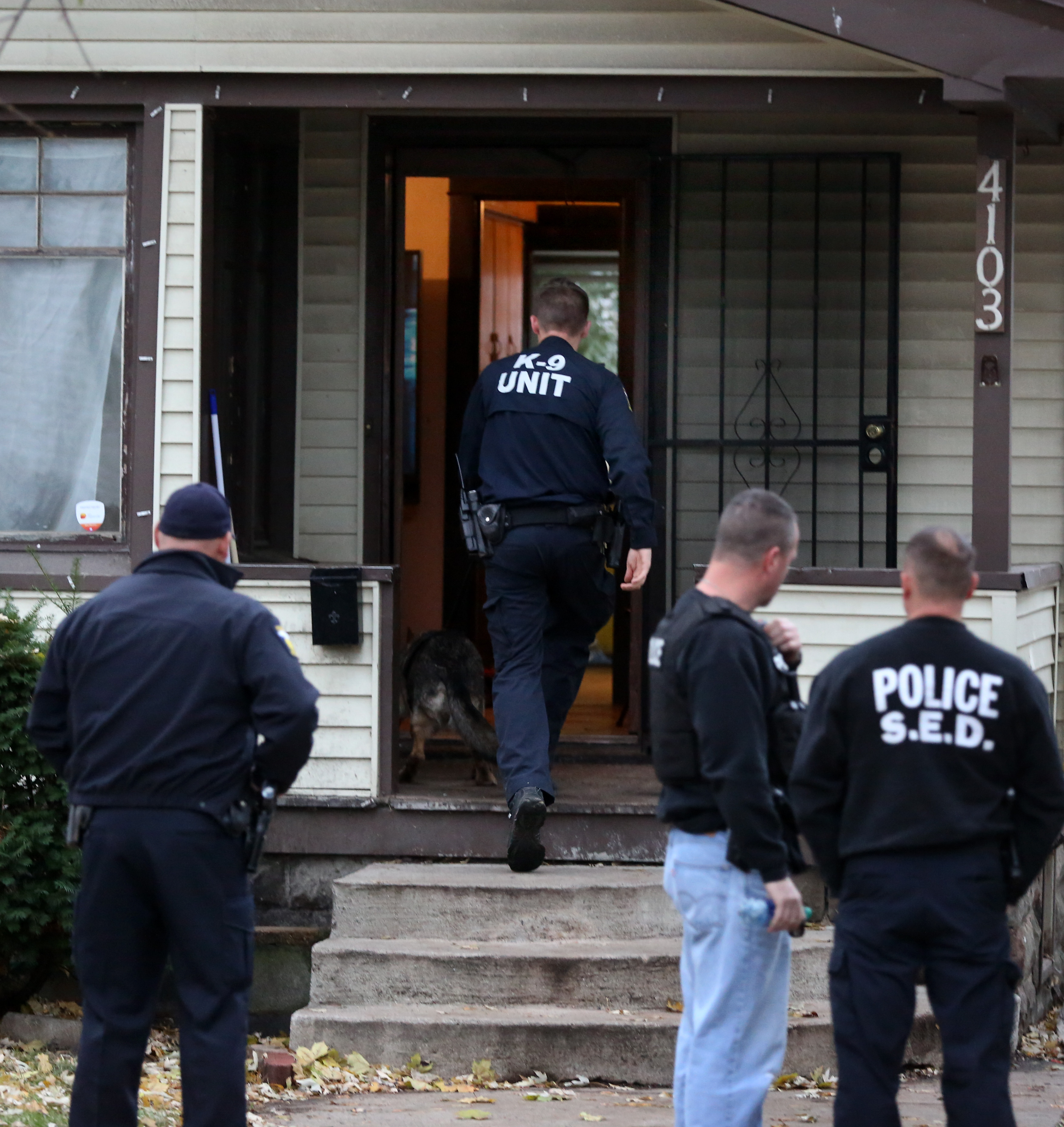 Officer shot in face outside a West Toledo home The Blade