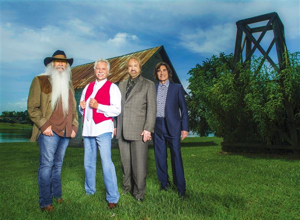 Holiday greetings: Oak Ridge Boys bring Christmas show to town - The Blade