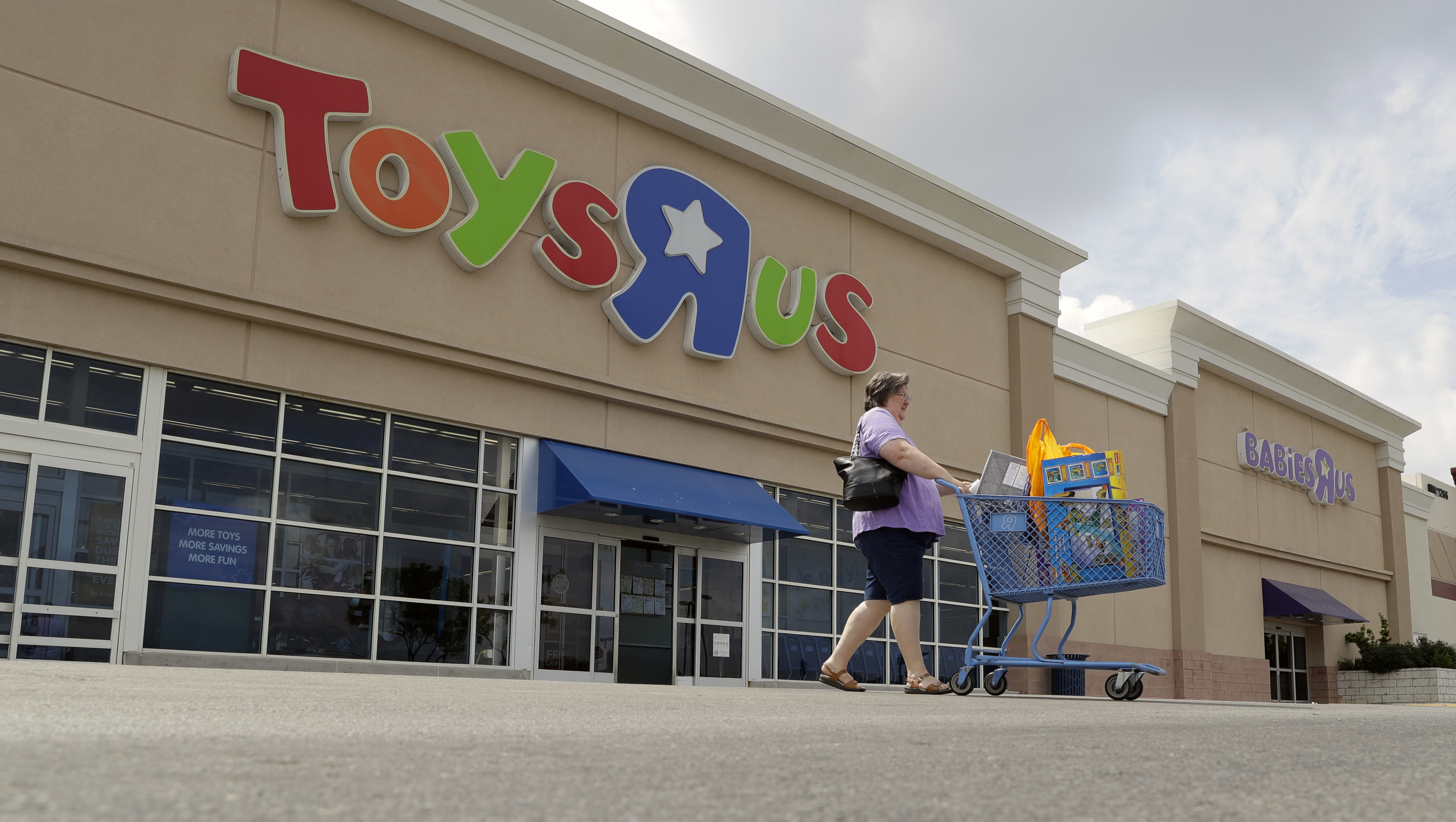 Toys R Us planning to liquidate U.S. operations The Blade