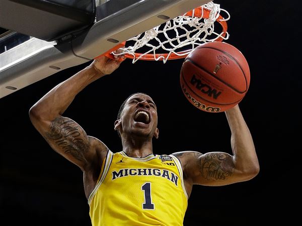 Michigan's Matthews declares for draft, does not hire agent