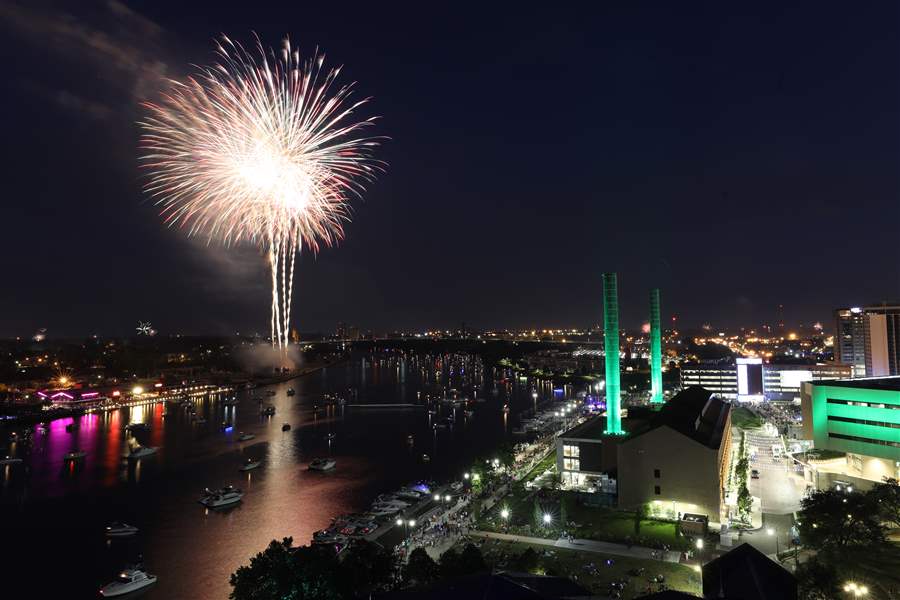 Downtown Toledo's Promenade Park filled with fun for the Fourth The Blade