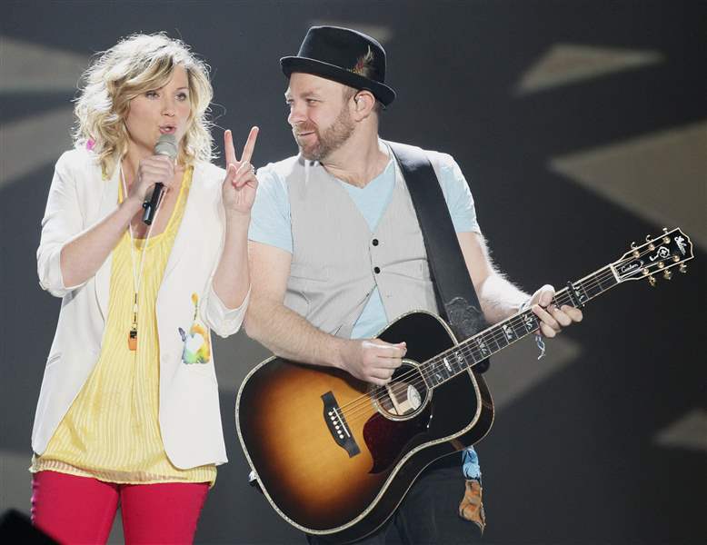 Sugarland back together, recreating the magic The Blade