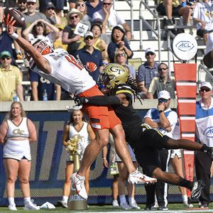 Efficient BGSU football tops Eastern Illinois in home opener