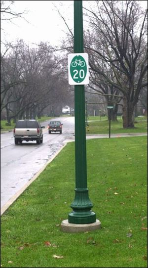 The sign at Bancroft east of Richards points the way.