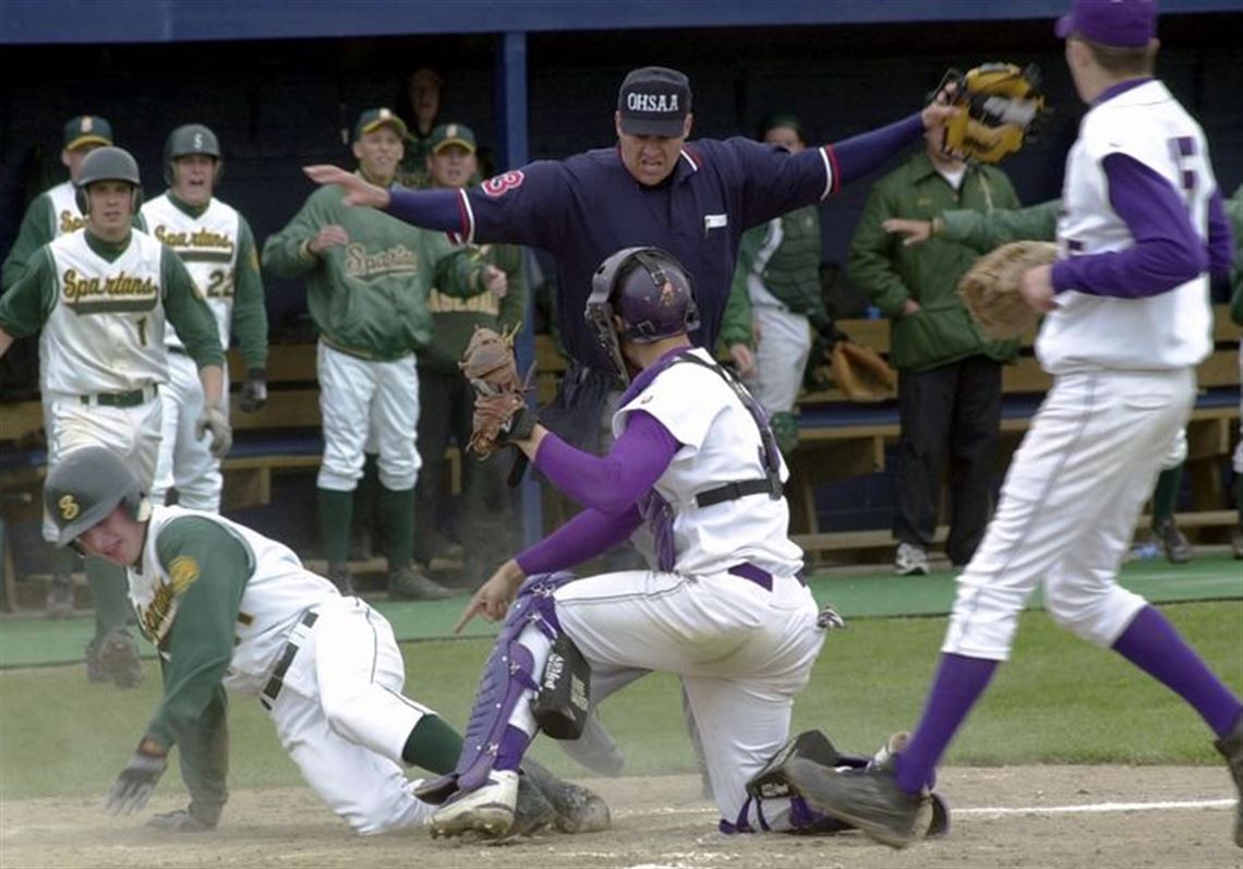 Umpire from Regina calls balls and strikes in historic postseason