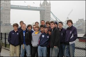 The Greater Toledo Futbol Club, a local soccer club with coach Paul Holdgate, toured London and
attended top professional matches, while playing against amateur club teams.
