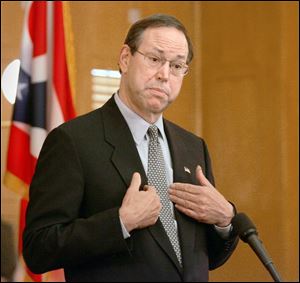 Gov. Bob Taft has received $12,350 in campaign contributions from coin dealer Tom Noe since 1990. Mr. Taft's father was one of the few Ohio Republicans who survived a scandal in 1970.