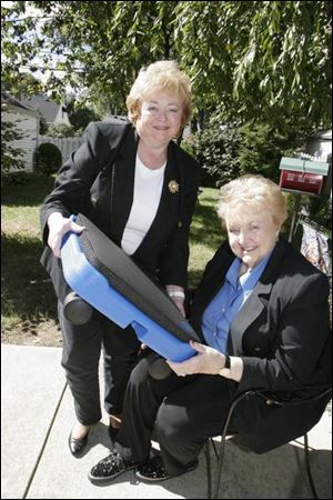 Patti Verb, left, and her mother, Barbara Meyer, developed the Kneez E-Z design from a device Ms. Verb's grandfather made.