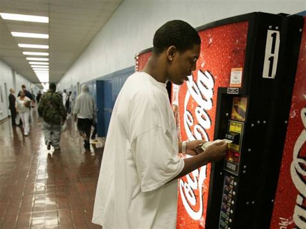 https://www.toledoblade.com/image/2006/05/04/600x_q90_a4-3_cTCjpg/Nothing-sweet-about-plan-to-yank-soda-students-say.jpg