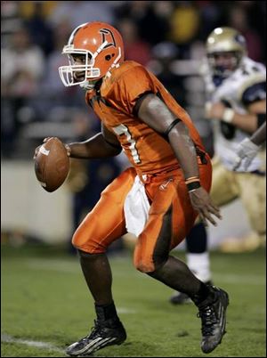 Bowling Green's Anthony Turner will wait one game before taking over the Falcons' offense because of a suspension.