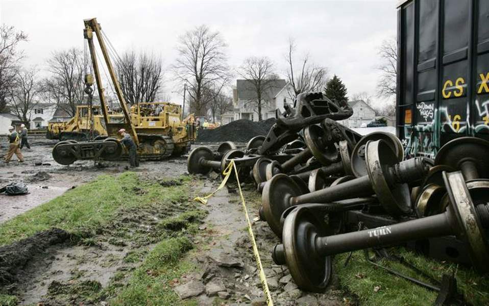 Derailment-probe-cites-loose-chain-2