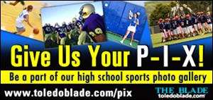 <br>
 Don't let us shoot all the photos. Send us <a href=http://www.toledoblade.com/apps/pbcs.dll/article?AID=/20061220/SPORTS06/312200004><b>your prep pix</b></a> for our toledoblade.com prep sports photo gallery.
<br>
<b>SLIDESHOWS</b>
<br>
 View <a href=http://www.toledoblade.com/assets/slideshows/0202/022007.html><b>Week 5</b></a>. (Central Catholic-St. Francis, Bowling Green-Northview, Liberty Benton-Van Buren)
<br>
 View <a href=http://www.toledoblade.com/assets/slideshows/0126/262007.html><b>Week 4</b></a>. (Libby-Scott, Waite-St.Ursula, Perrysburg-Bowling Green)
<br>
 View <a href=http://www.toledoblade.com/assets/slideshows/0119/192007.html><b>Week 3</b></a> (Libby-St. John's, St. Francis-Start, Anthony Wayne-Perrysburg)
<br>
 View <a href=http://www.toledoblade.com/assets/slideshows/0112/122007.html><b>Week 2</b></a> (Libby-Start, Southview-Perrysburg, Swanton-Wauseon)
<br>
 View <a href=http://www.toledoblade.com/assets/slideshows/0105/52007.html><b>Week 1</b></a> (CC-Whitmer, Start-Clay, Southview-Springfield)

