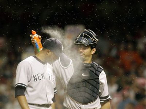 October 5, 2007: Midges invade Jacobs Field, attack Yankees' Joba