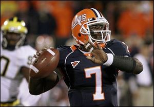 Illinois and quarterback Juice Williams could benefit from a possible expansion of the pool of teams eligible for BCS bids.