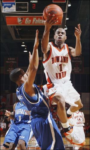 Bowling Green's Brian Moten heads to the hoop against Buffalo. He's a believer in Louis Orr's defensive philosophies.