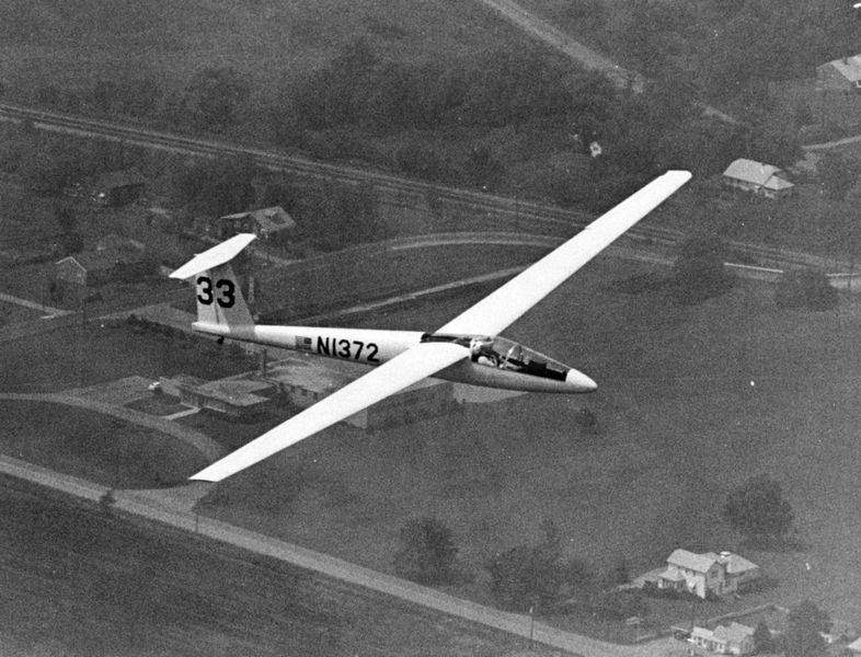 NW-Ohio-glider-pilot-s-collection-lands-in-Smithsonian-3