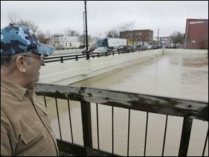  - Roadways-flooded-in-the-greater-Findlay-area-3