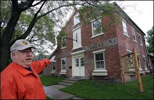 Tom Wagener and his late brother, Al, began restoring the Maumee Color Co. building, also known as the Buttergilt Building, in the late 1970s. They were among those honored last night by the Landmarks Preservation Council of Northwest Ohio at the Park Lane Apartments in Toledo. (BLADE PHOTOS/DAVE ZAPOTOSKY)
<br>
<img src=http://www.toledoblade.com/graphics/icons/photo.gif> <b><font color=red>VIEW</b></font color=red>: <a href=