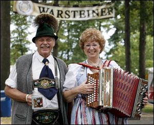 Hansi and Peggy Mueller at the 2007 German-American Festival. 
