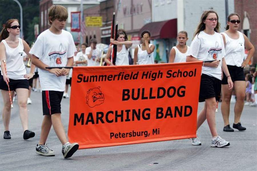 PETERSBURG-PARADES-AS-THE-BAND-PLAYED-ON