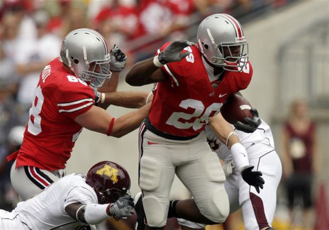 Chris beanie Wells Ohio State Buckeyes Action Signed 8x10