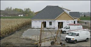 BIZ build12p  00/08/2008     Blade Photo/Lori King  Future dental office of Meghan Biniker DDS and Barry Biniker DDS at 1351 Ford St. in Maumee, OH.