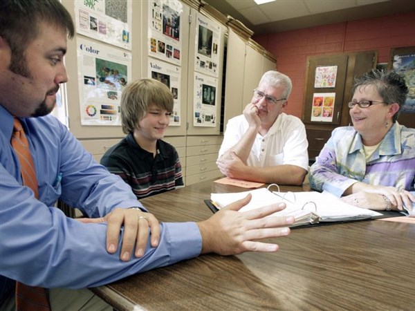 Maumee s Gateway Middle School adds students to parent teacher mix